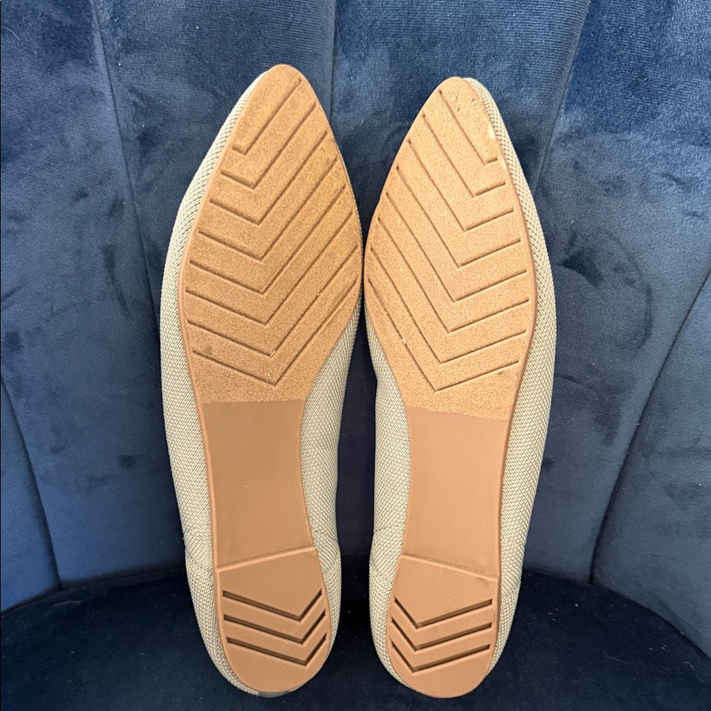 Cynthia Rowley Pale Gray Blue Pointed-Toe Knit Flats Size 9 - Picture 6 of 7